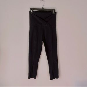 Maternity 3/4 leggings (size S)